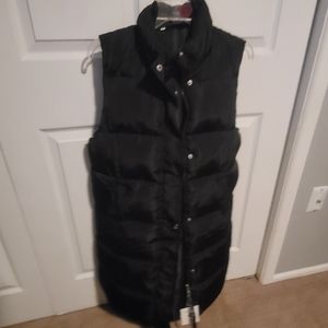 Black puffer vest
